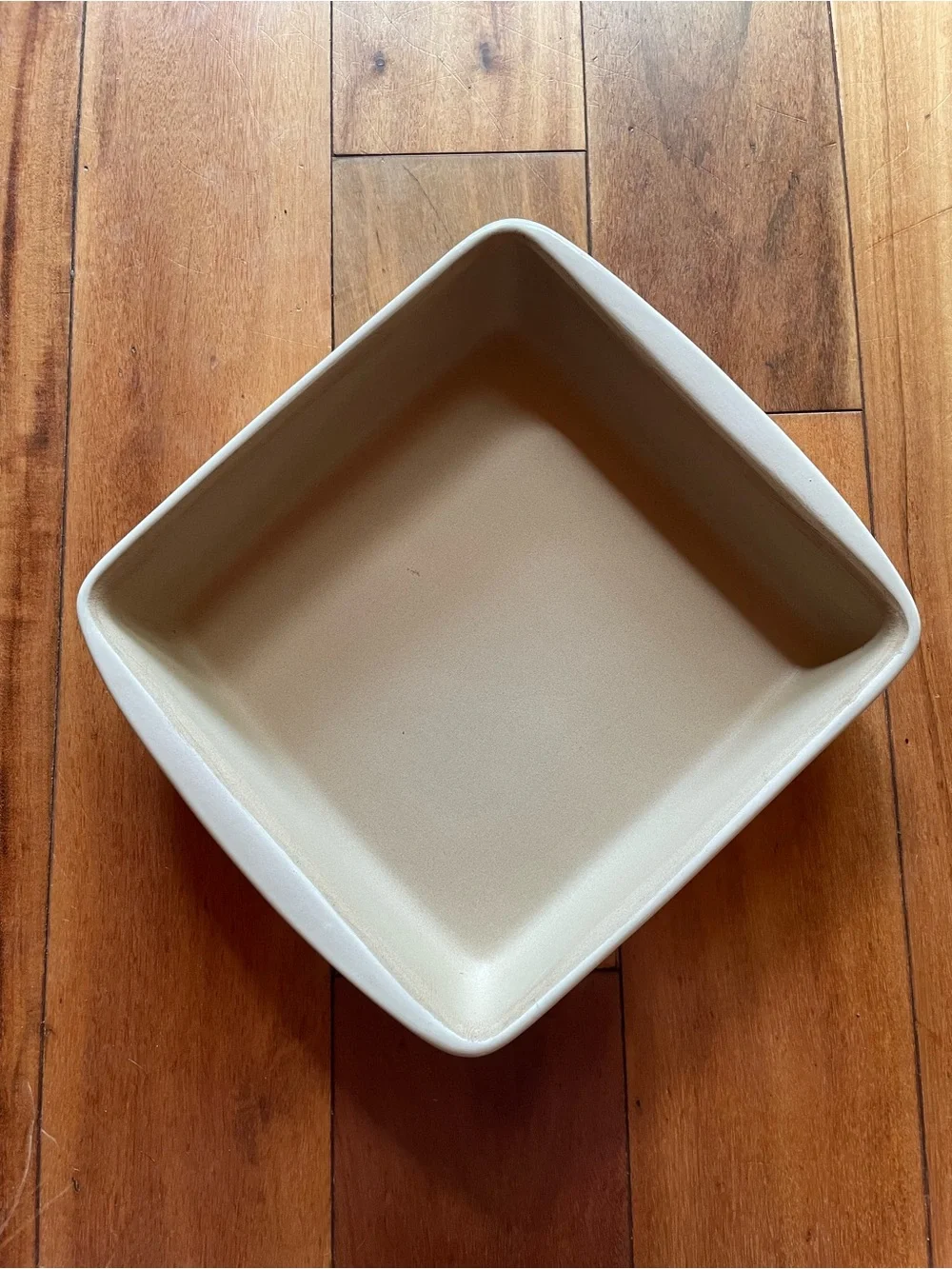 Pampered Chef 9x9 Stoneware Baking Dish in Cream